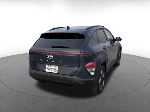 Used 2025 Hyundai Kona SEL image 11