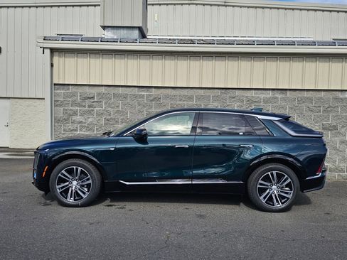 New 2026 Cadillac Lyriq Luxury image 4