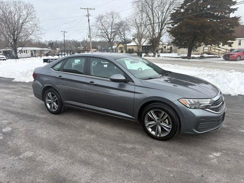 Used 2024 Volkswagen Jetta SE image 28