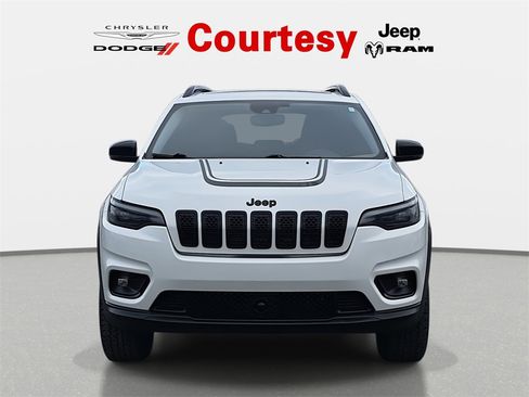 Certified 2022 Jeep Cherokee Latitude w/ Sun & Sound Group image 10