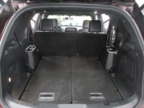 Used 2019 Ford Explorer XLT w/ Equipment Group 202A image 26