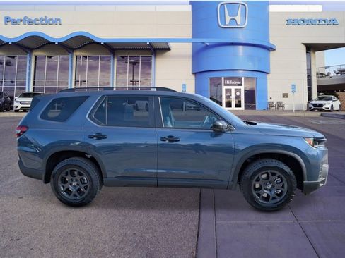 New 2026 Honda Pilot TrailSport image 6