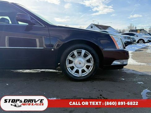 Used 2009 Cadillac DTS image 26