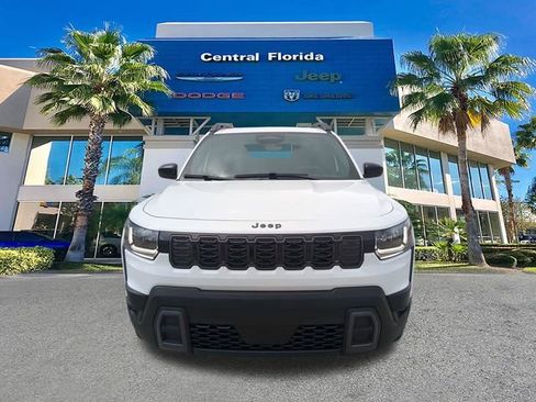 New 2026 Jeep Cherokee Laredo image 3