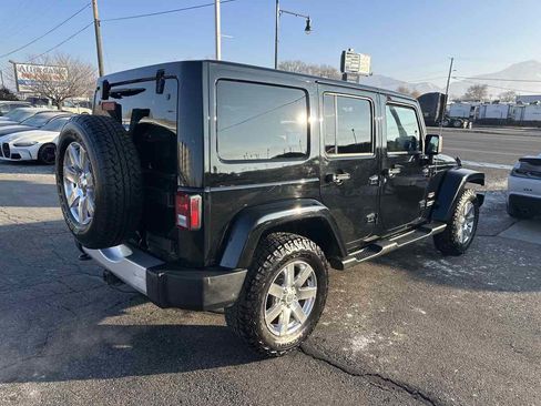 Used 2012 Jeep Wrangler Unlimited Sahara w/ Connectivity Group image 6