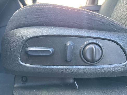 Used 2023 Chevrolet Equinox LT image 11