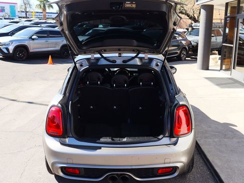 Used 2017 MINI Cooper S image 22