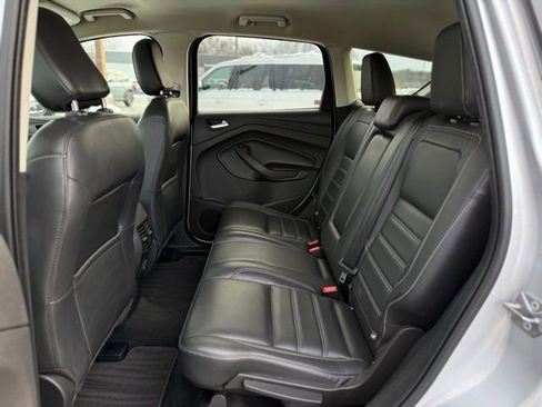 Used 2019 Ford Escape SEL image 15