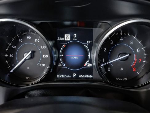 Used 2019 Jaguar F-PACE Premium AWD/4WD image 18