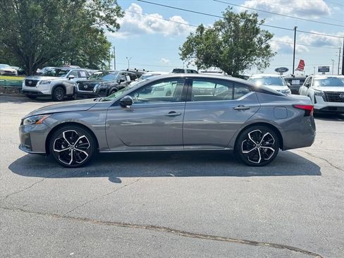 Certified 2025 Nissan Altima 2.5 SR FWD image 6
