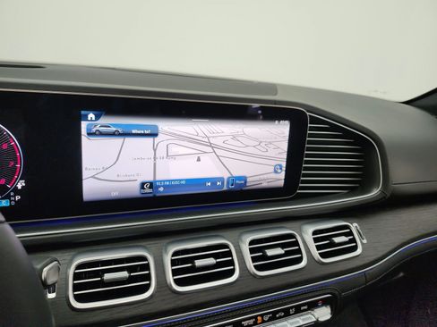 Certified 2025 Mercedes-Benz GLE 450 4MATIC image 21
