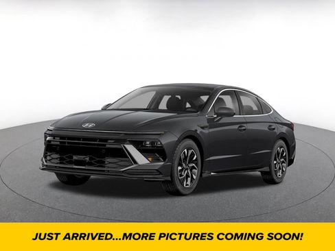 Used 2025 Hyundai Sonata SEL FWD image 1