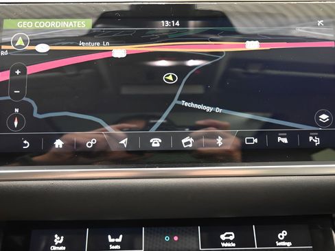 Used 2020 Land Rover Range Rover Evoque SE AWD/4WD image 29