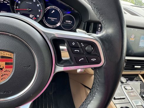 Used 2020 Porsche Cayenne image 12