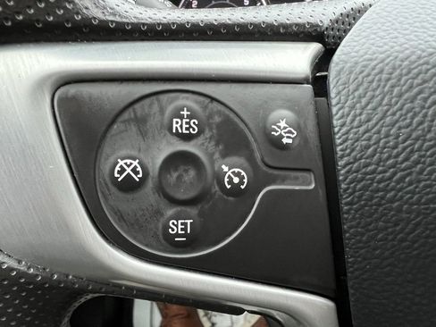 Used 2023 GMC Acadia SLE w/ Driver Convenience Package image 46