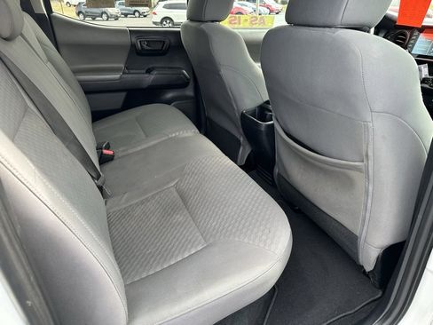 Used 2020 Toyota Tacoma SR w/ SR Convenience Package image 19
