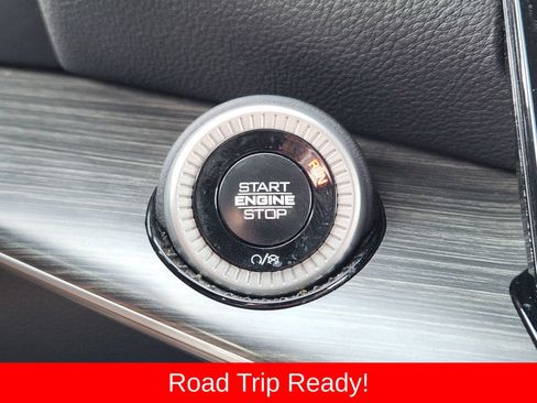 Used 2024 Jeep Wagoneer Series II w/ Flexible Seating Group RWD image 28