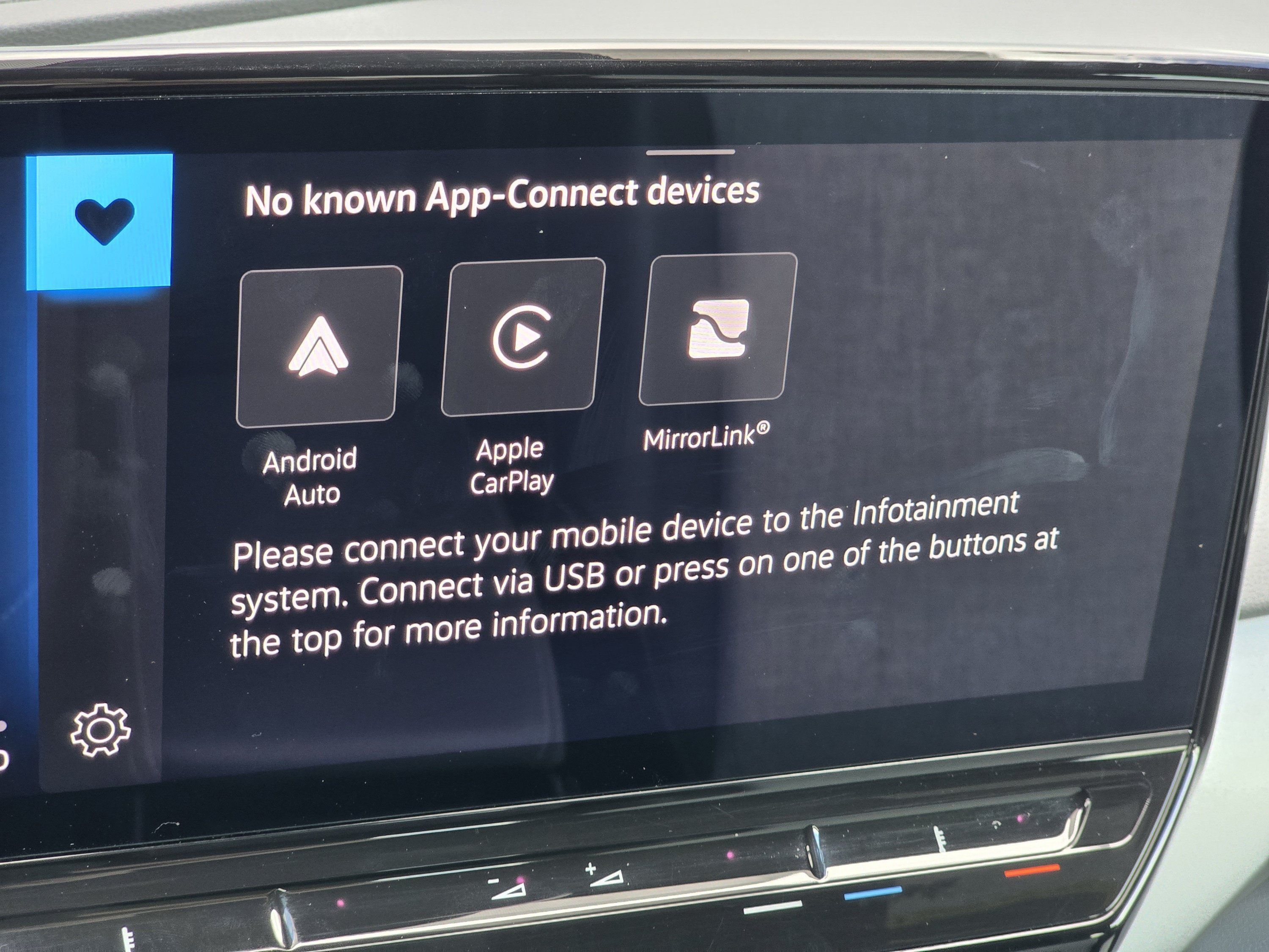 Used 2023 Volkswagen ID.4 Pro AWD/4WD image 9