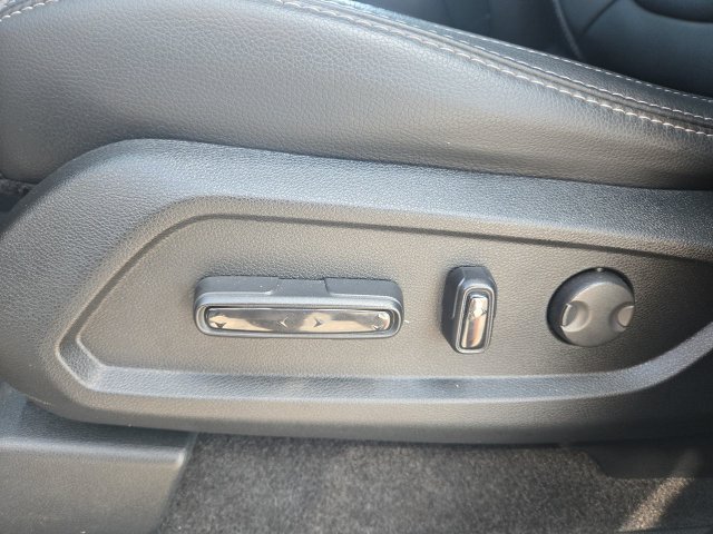 Used 2025 Honda Pilot EX-L image 12