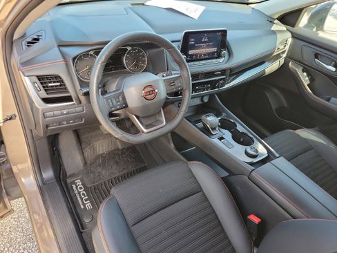 Certified 2025 Nissan Rogue SV image 13