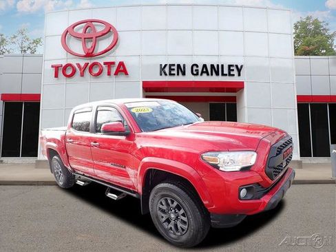 Certified 2023 Toyota Tacoma SR5 image 1