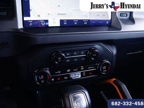 Used 2024 Ford Bronco Badlands AWD/4WD image 13
