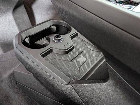 Used 2026 BMW iX xDrive60 w/ Premium Package image 22