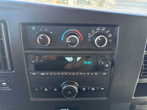 Used 2020 Chevrolet Express 3500 image 19