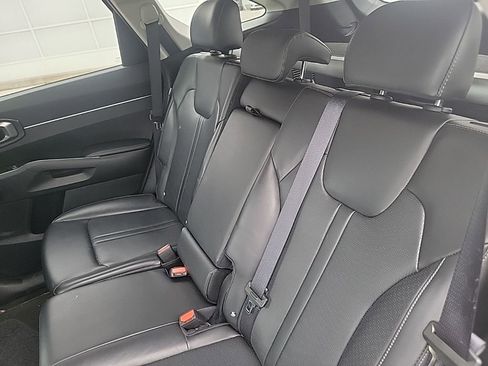 Used 2024 Kia Sorento S AWD/4WD image 9
