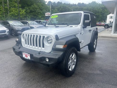 Used 2022 Jeep Wrangler Sport AWD/4WD image 4