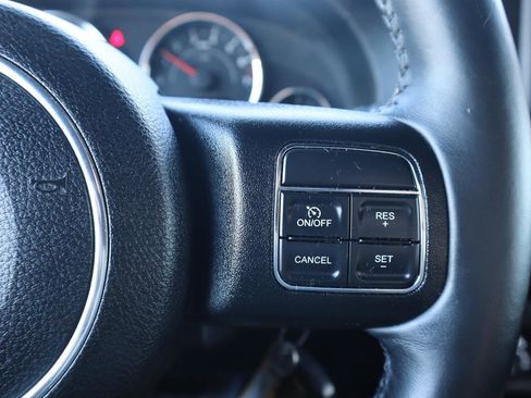 Used 2015 Jeep Wrangler Sport image 21