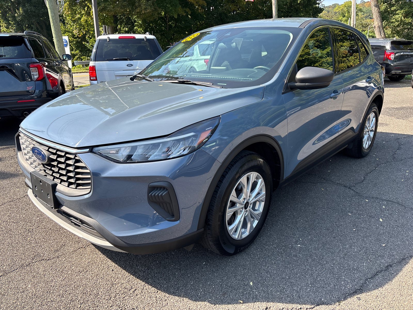 Used 2023 Ford Escape Active AWD/4WD image 3