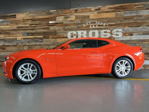 Used 2020 Chevrolet Camaro LS RWD image 16
