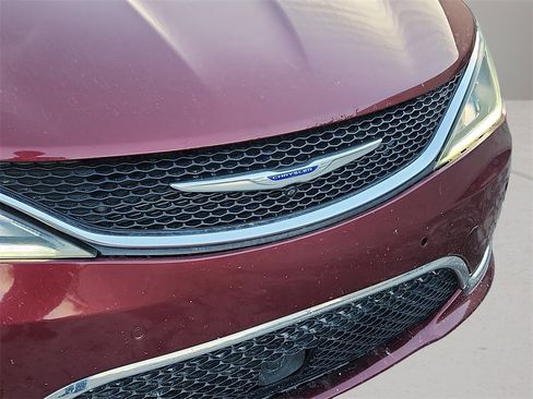 Used 2020 Chrysler Pacifica Limited w/ Advanced Safetytec Group image 9