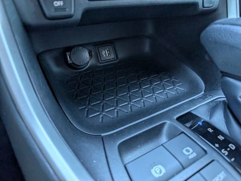 Used 2023 Toyota RAV4 LE image 21