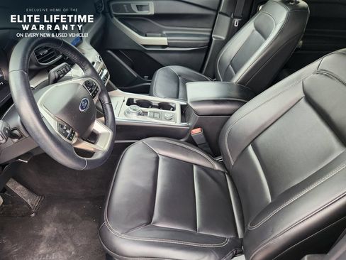 Used 2023 Ford Explorer XLT w/ Equipment Group 202A AWD/4WD image 13