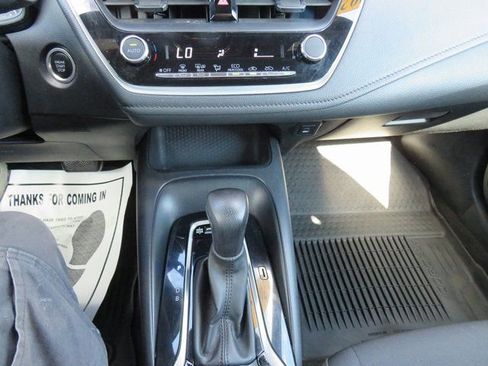 Used 2024 Toyota Corolla SE image 19