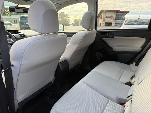 Used 2014 Subaru Forester 2.5i Premium w/ All-Weather Package image 18