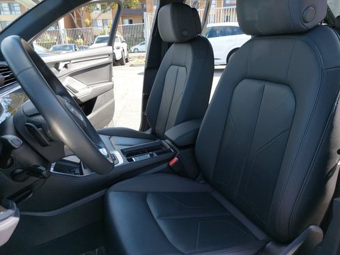 Certified 2025 Audi Q3 2.0T Premium w/ Convenience Package AWD/4WD image 15
