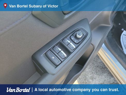 Used 2025 Subaru Forester Premium image 14