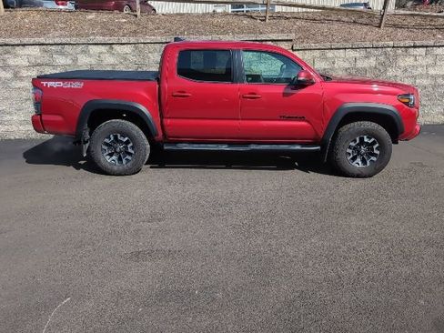 Used 2021 Toyota Tacoma TRD Off-Road w/ Technology Package image 2