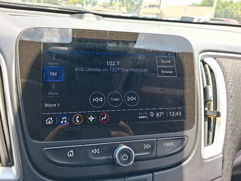 Used 2024 Chevrolet Malibu LT FWD image 22