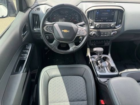 Used 2021 Chevrolet Colorado Z71 AWD/4WD image 9