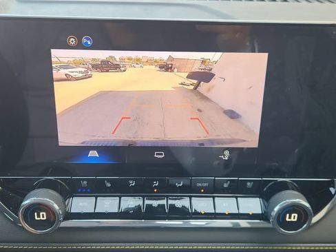 Used 2026 Chevrolet Colorado ZR2 AWD/4WD image 7