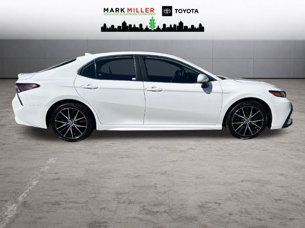 Certified 2024 Toyota Camry SE FWD image 7
