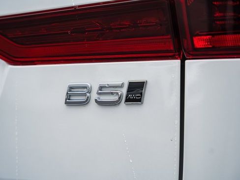 New 2026 Volvo XC60 B5 Plus w/ Protection Package Premier image 7