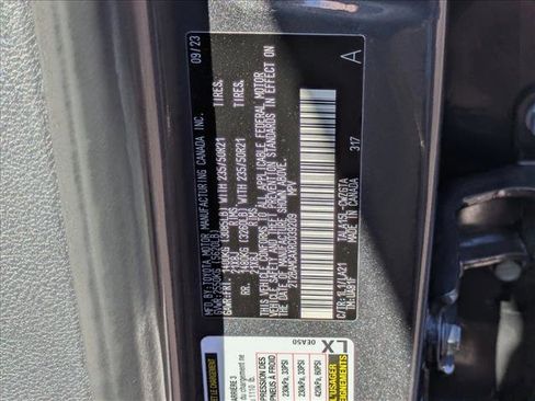 Used 2024 Lexus RX 350 w/ Luxury Package image 17