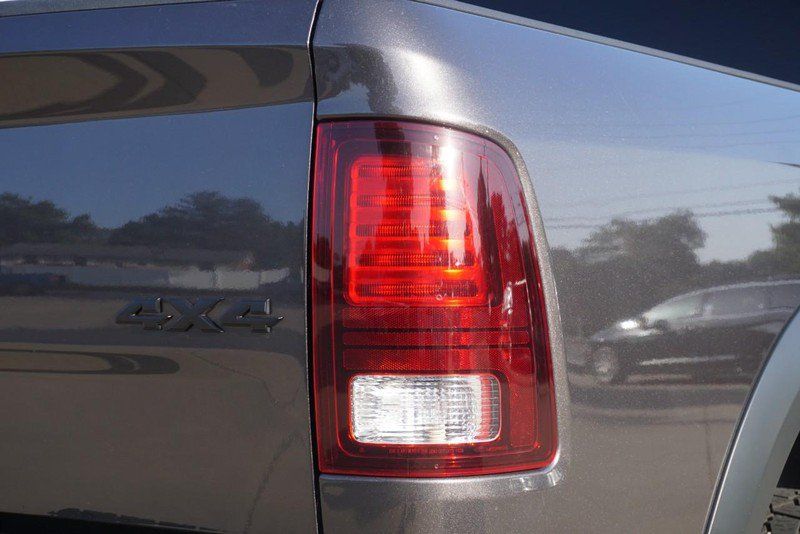 Used 2022 RAM 1500 Warlock AWD/4WD image 18