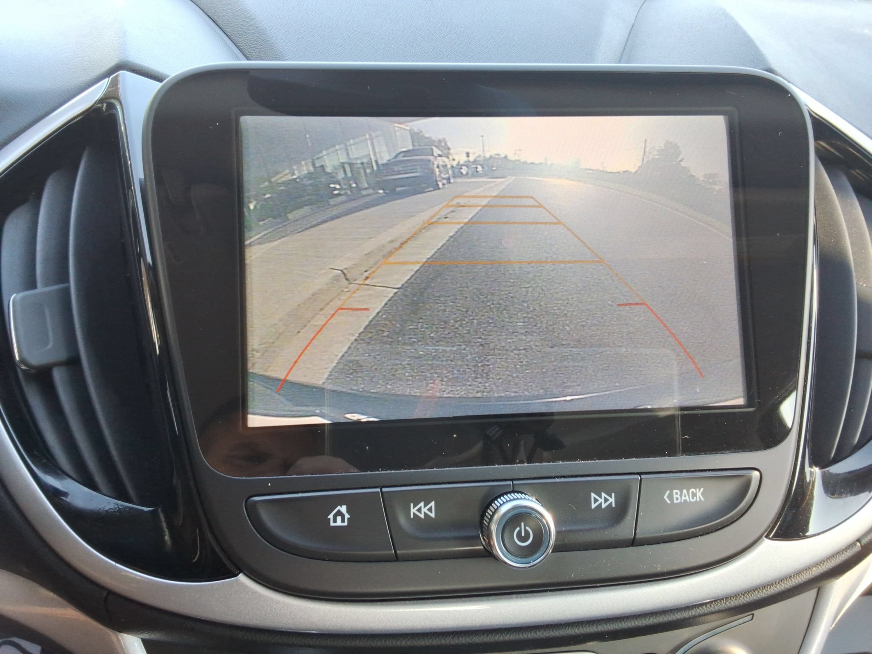 Used 2018 Chevrolet Volt LT FWD image 28