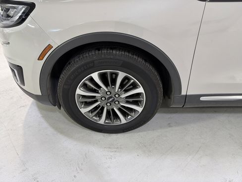 Used 2020 Lincoln Nautilus Reserve image 9